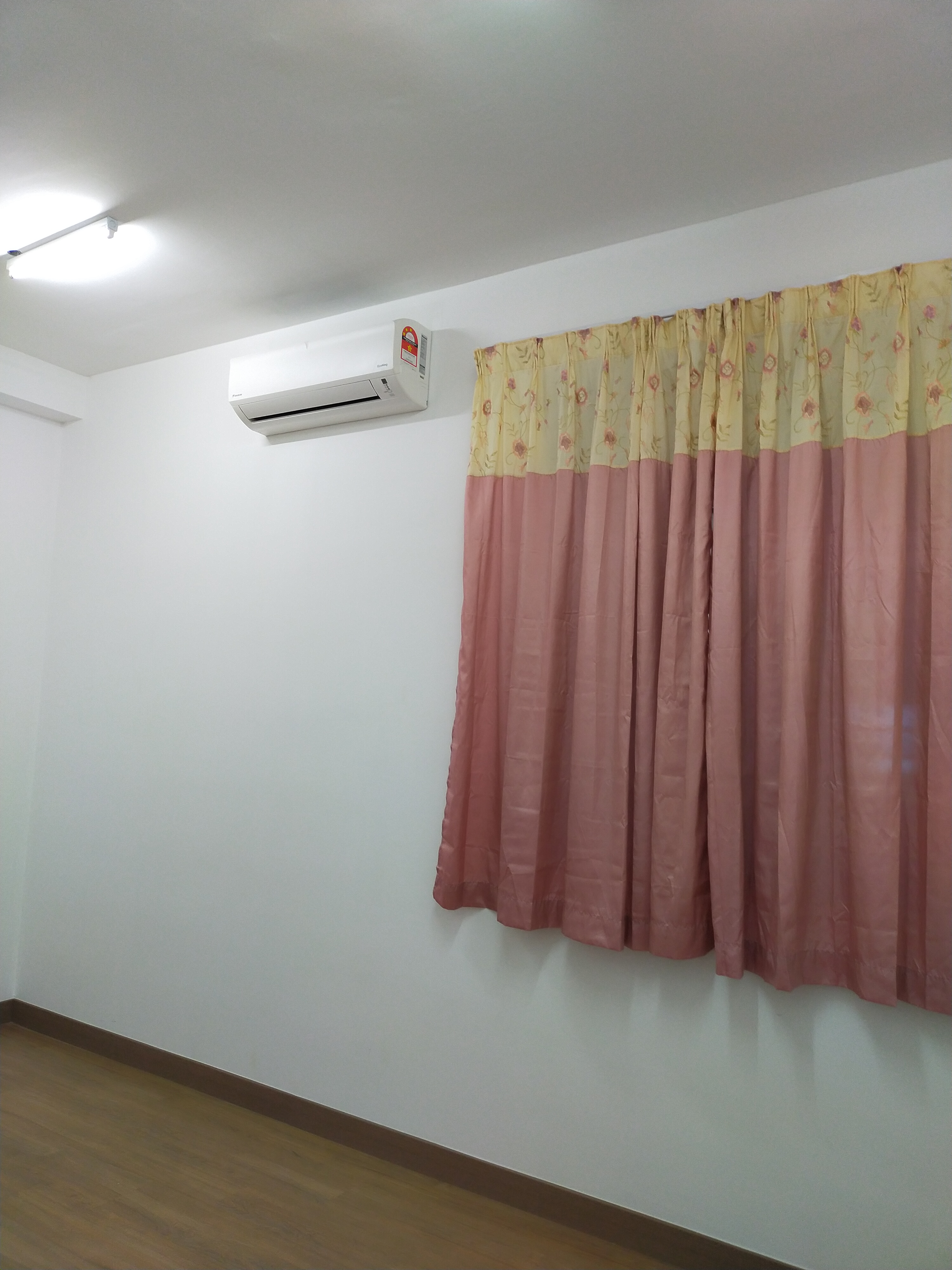 Landmark Residence 1 4